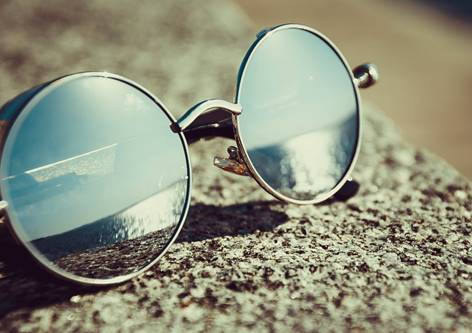 Mission : Rapporter ses vieilles lunettes chez son opticien  - 2min pour ma planète by Leo Club